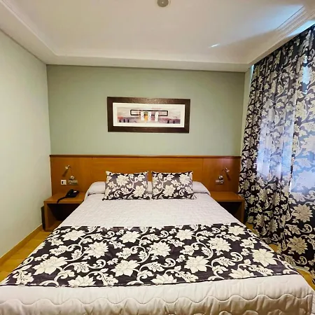 汽车旅馆 Cies 3*