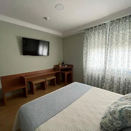 汽车旅馆 Cies 下卡尔瓦拉萨