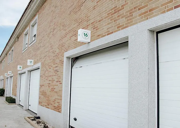 Motel Cies Calvarrasa de Abajo